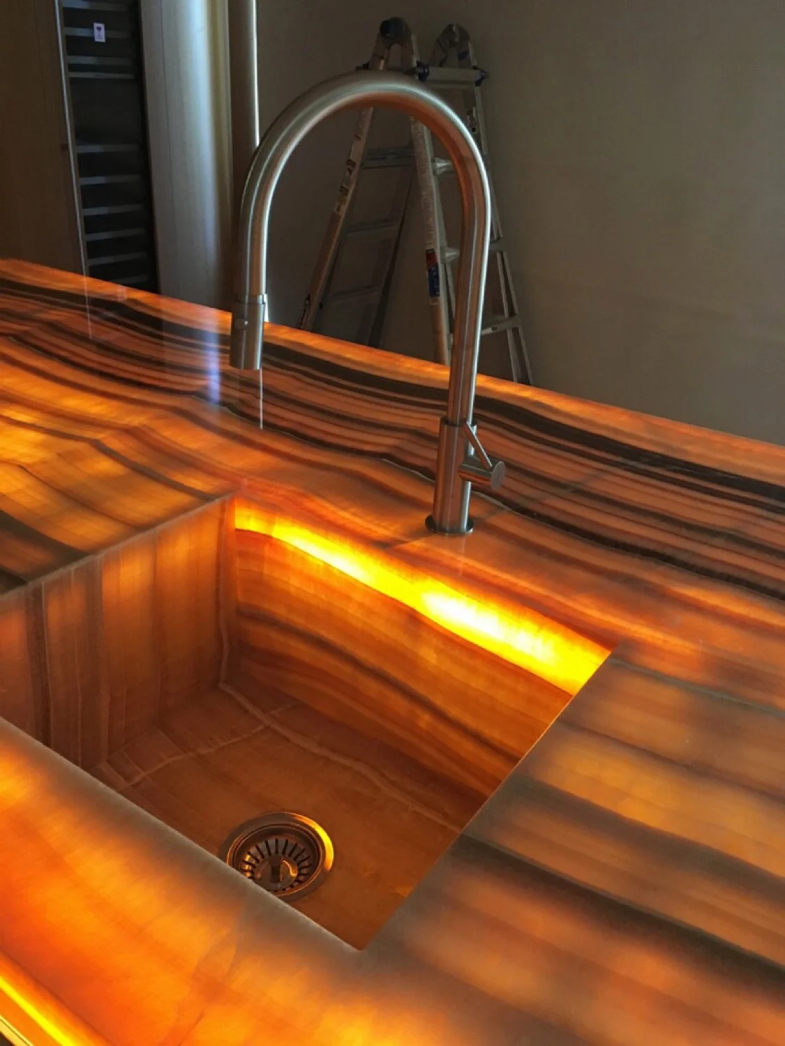 onyx-kitchen-countertops