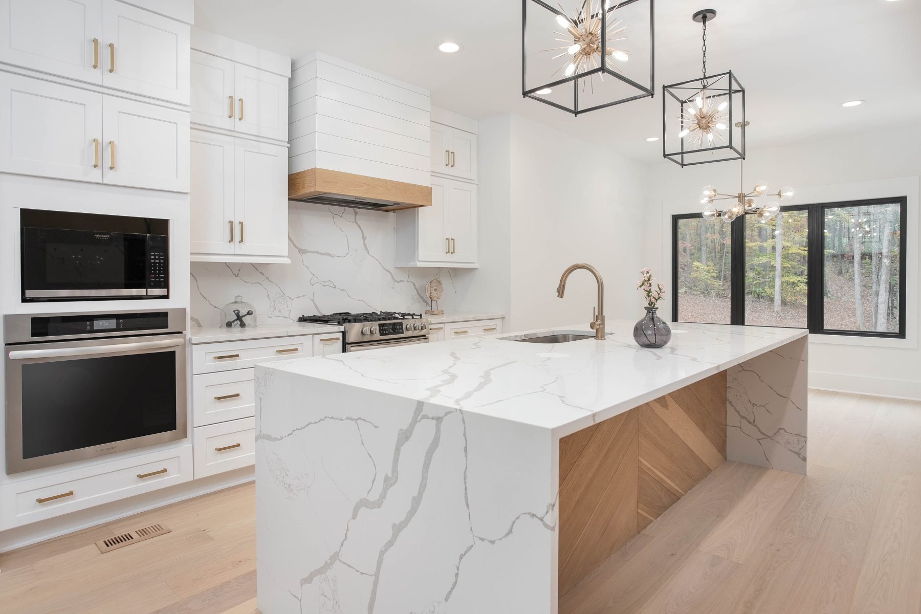 7517-Bentridge-Forest-Drive-12-1-1800x1200